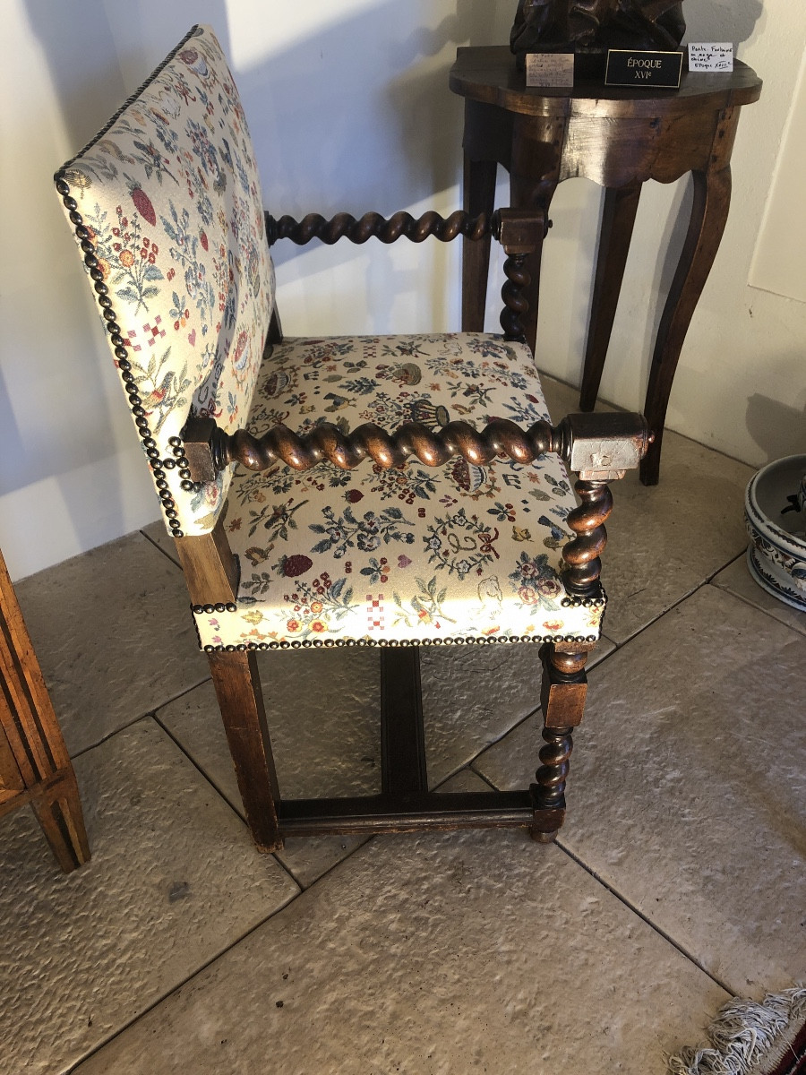 Chaise à Bras En Noyer époque XVII éme -photo-2