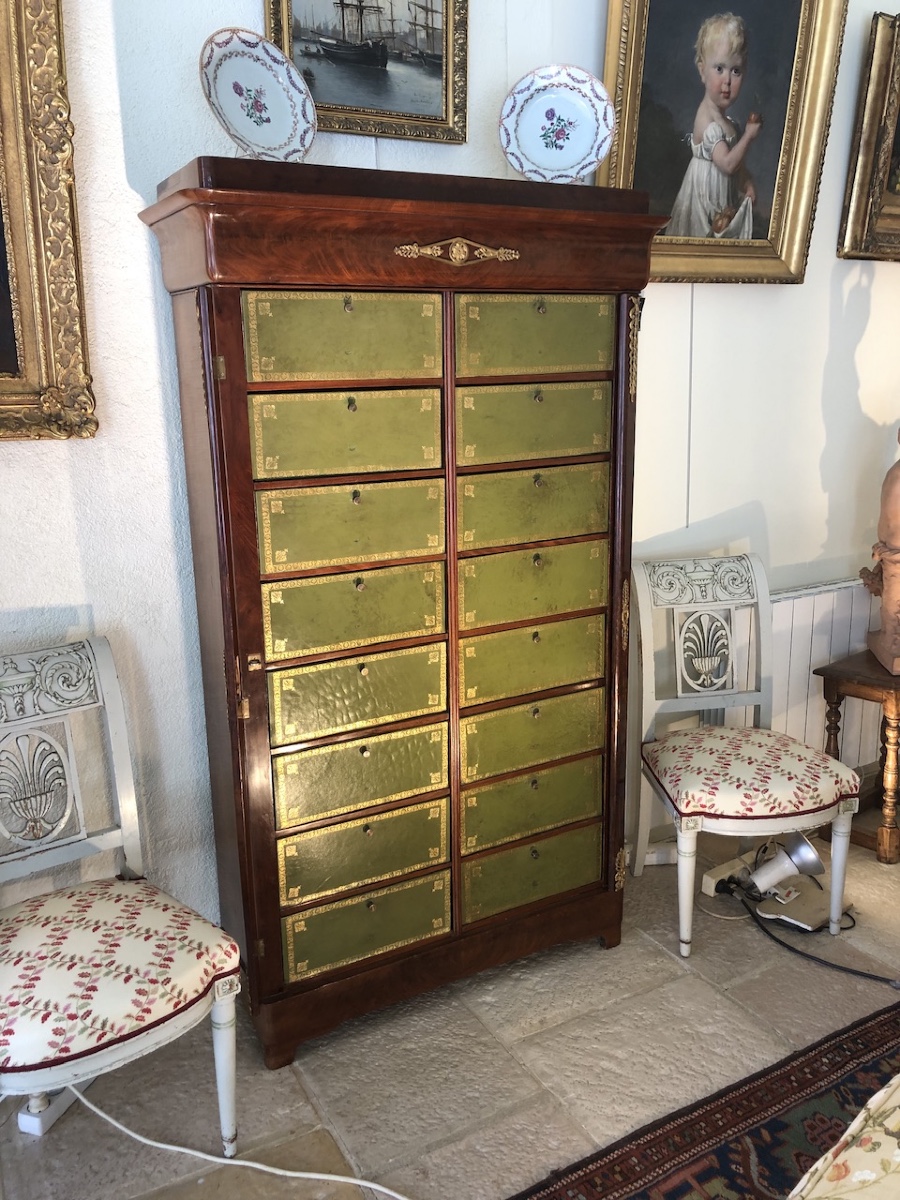 Louis Philippe Period Mahogany And Mahogany Veneer Cardboard Box 