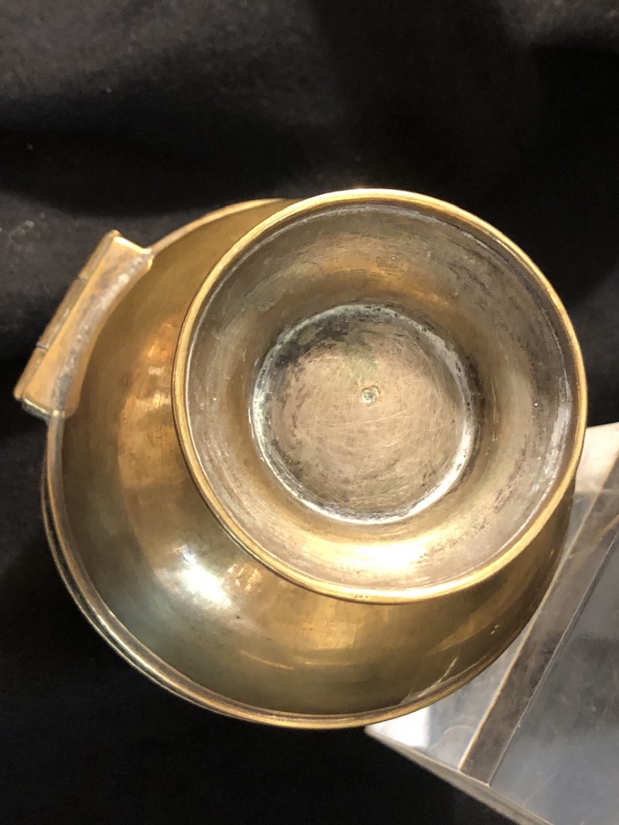 Paire de boules à savon et éponge en bronze - poinçonnée au C couronné -1745-1749 -photo-2