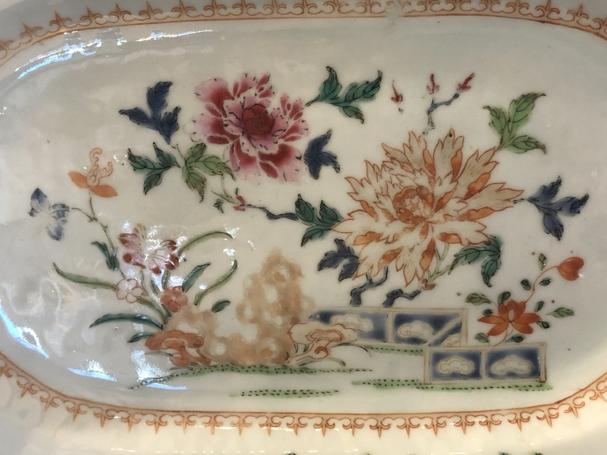 Chine XVIII eme - Plat en porcelaine  décor « Compagnie des Indes »  -photo-2
