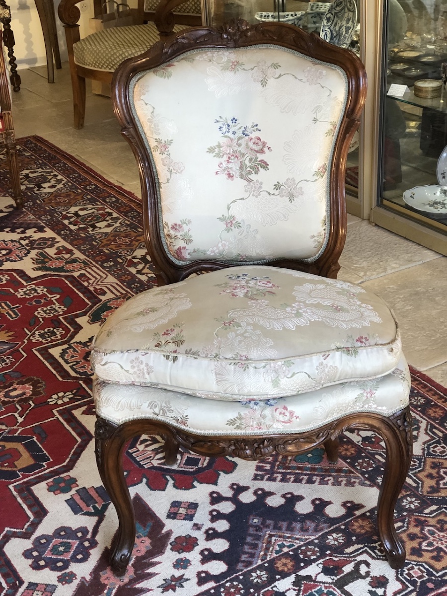 Paire de chaises Louis XV estampillées Pierre Nogaret reçu Maître  à Lyon en 1745-photo-3