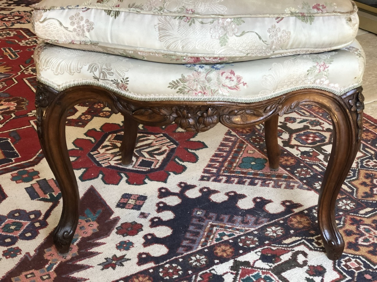 Paire de chaises Louis XV estampillées Pierre Nogaret reçu Maître  à Lyon en 1745-photo-2