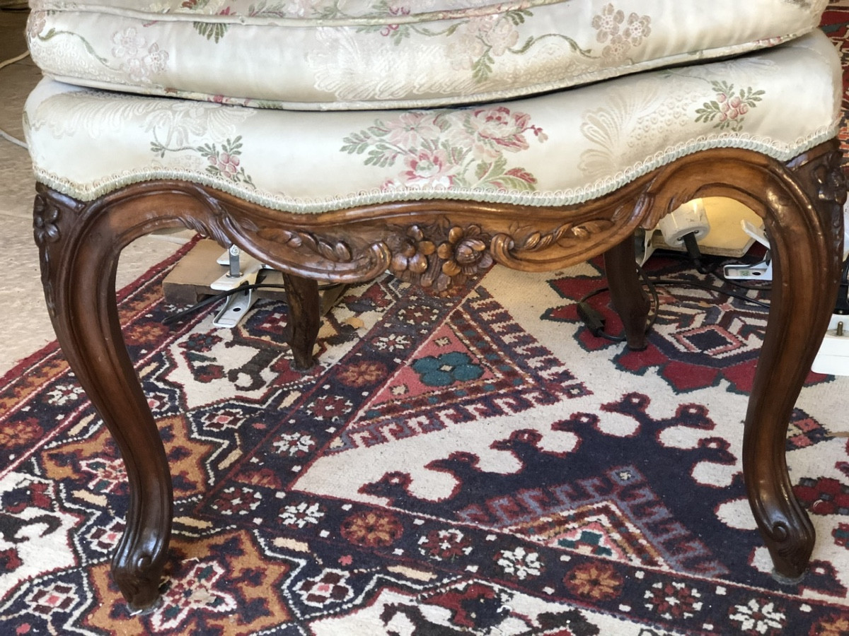 Paire de chaises Louis XV estampillées Pierre Nogaret reçu Maître  à Lyon en 1745-photo-3