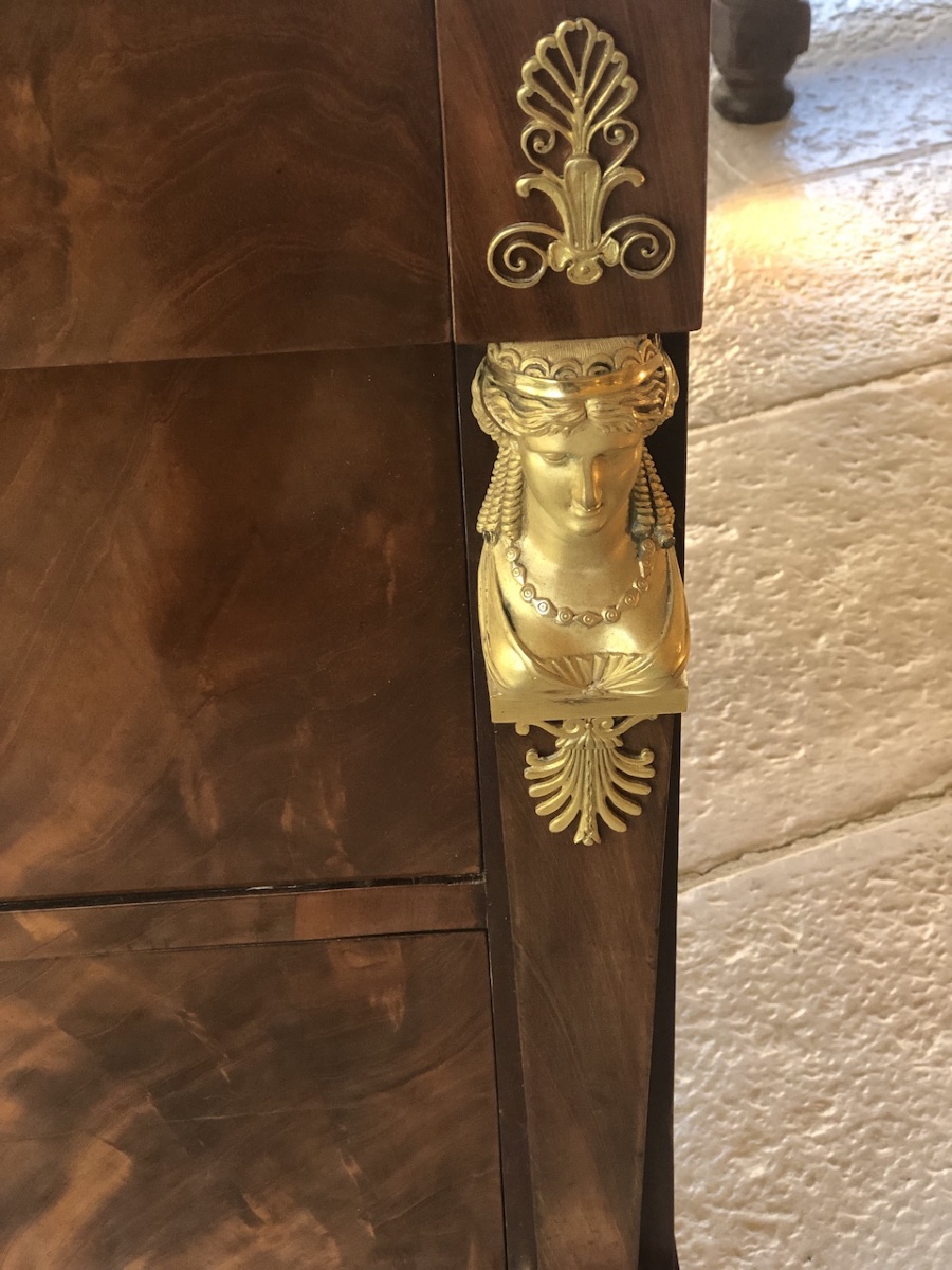 Petite commode en acajou époque « Retour d’Egypte «  vers 1800  -photo-3