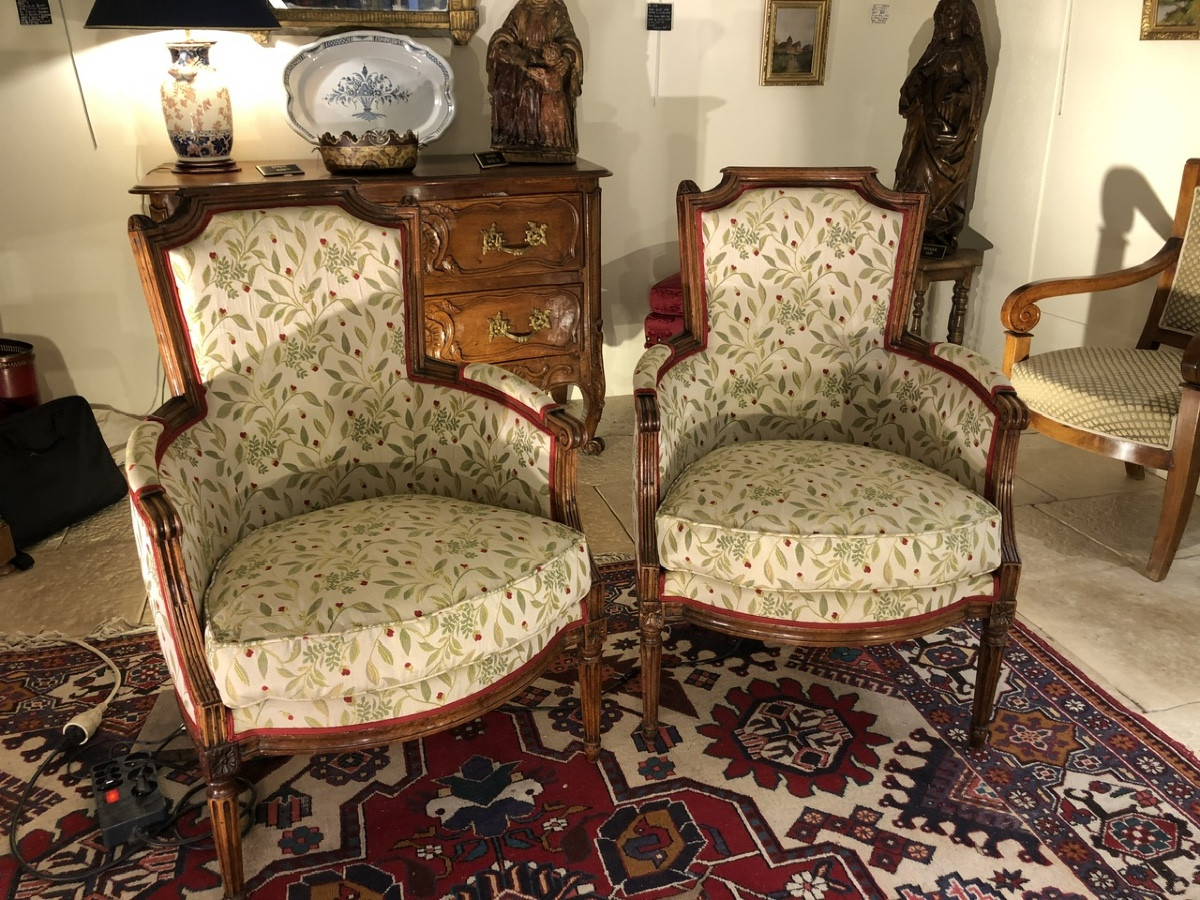 Pair Of Bergère Armchairs - Gendarme's Hat Style Backrest - Walnut - Louis XVI Period 