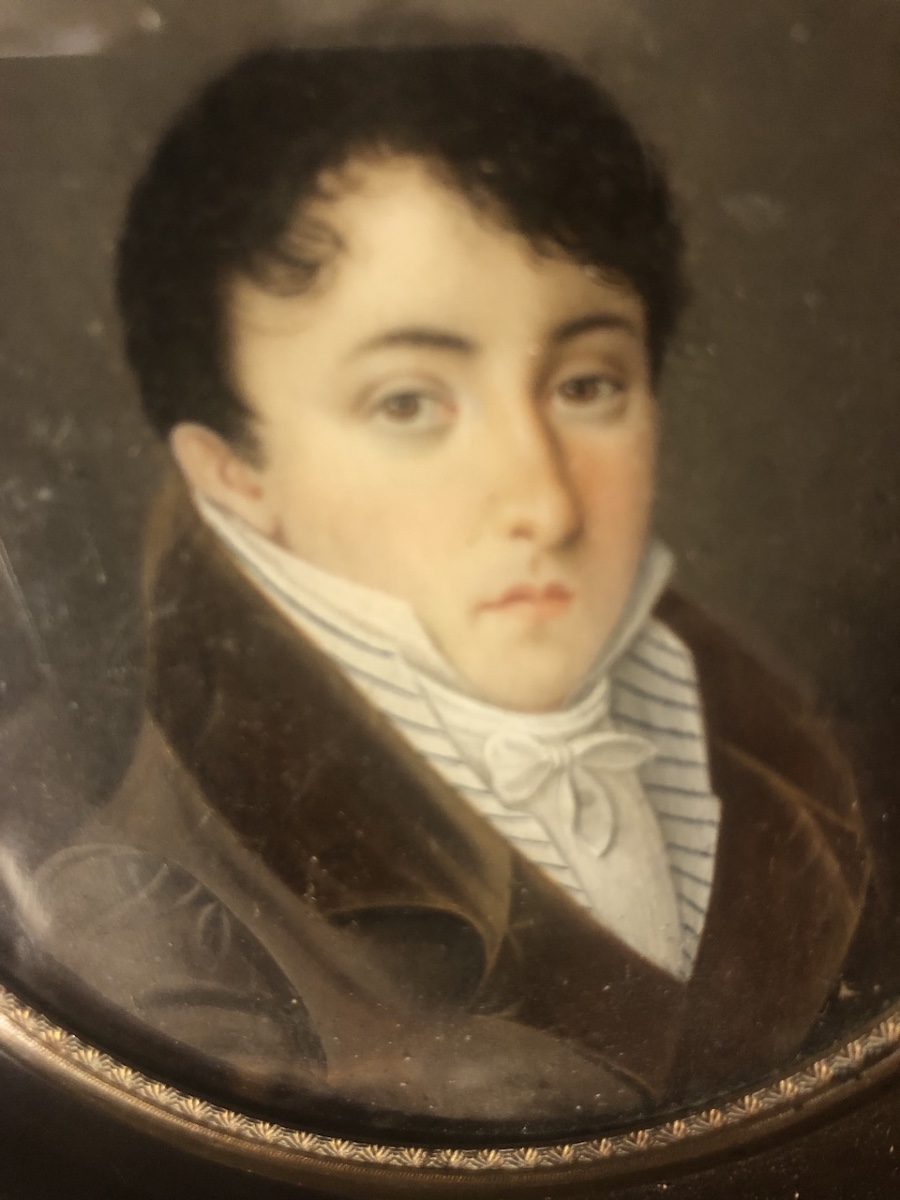 École Française -Début XIXeme -Miniature sur ivoire Portrait en Buste d’un Jeune Homme -photo-4