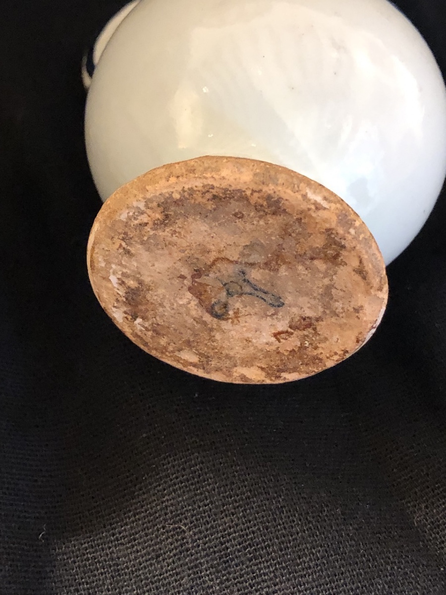 Paire de petits pichets couverts en faïence de Rouen époque XVIII eme-photo-7