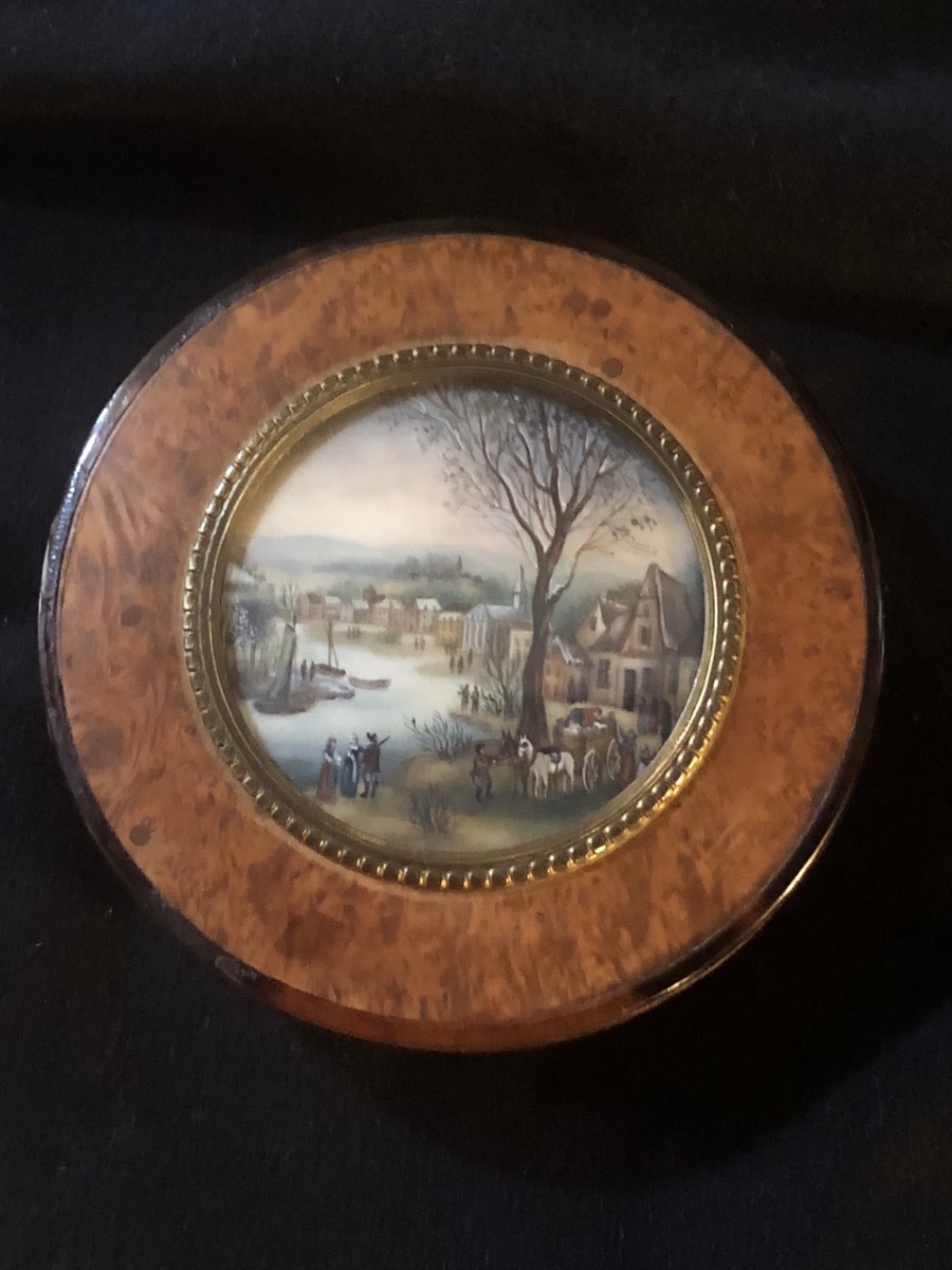 Boîte ronde en loupe et écaille - miniature  époque XIX eme 