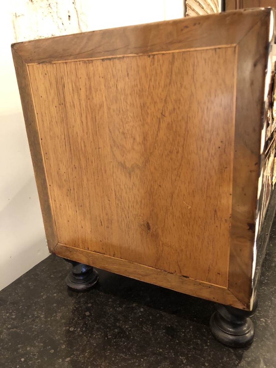 Petit cabinet époque Louis XIV fin XVII éme siècle -photo-4