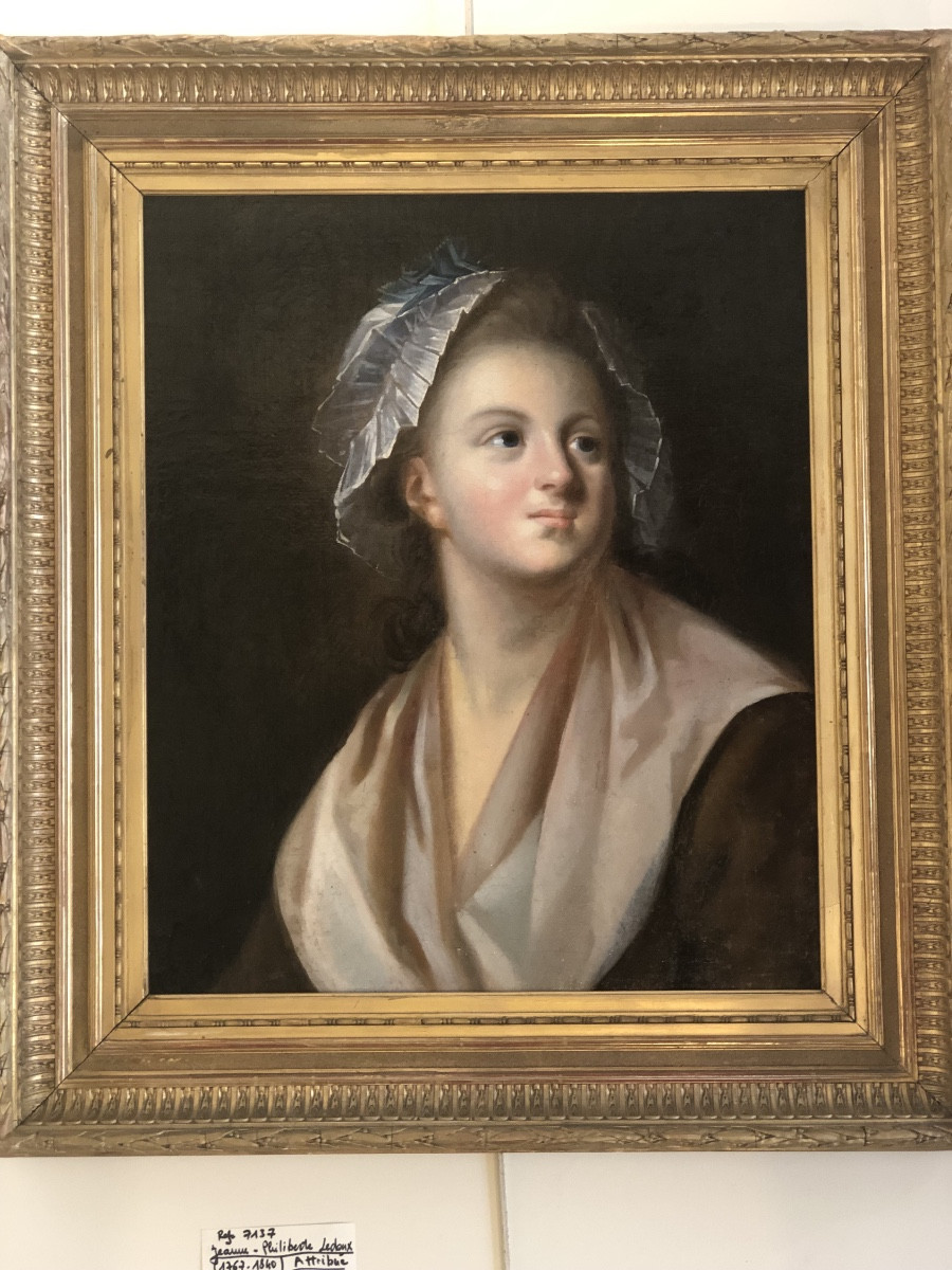 Jeanne Philiberte Ledoux ( 1767-1840 ). ( Attribué )  «  Portrait d’une femme » huile sur toile