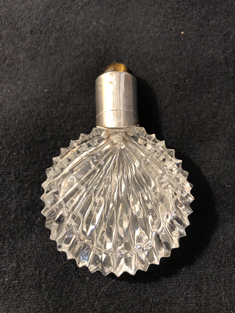 Salt Flask In Cut Crystal From The 19th Century-photo-3