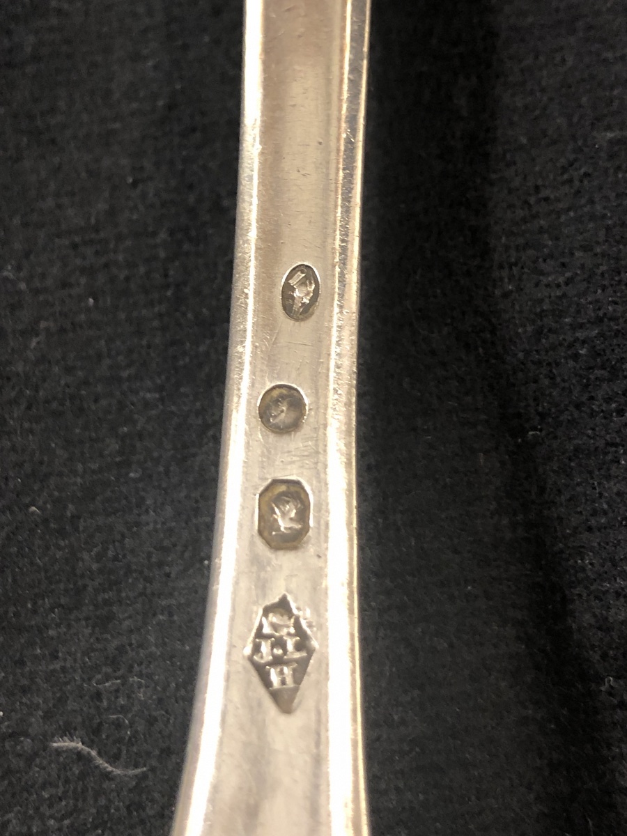 Cuillère saupoudreuse en argent massif  (1809-1819) -photo-1