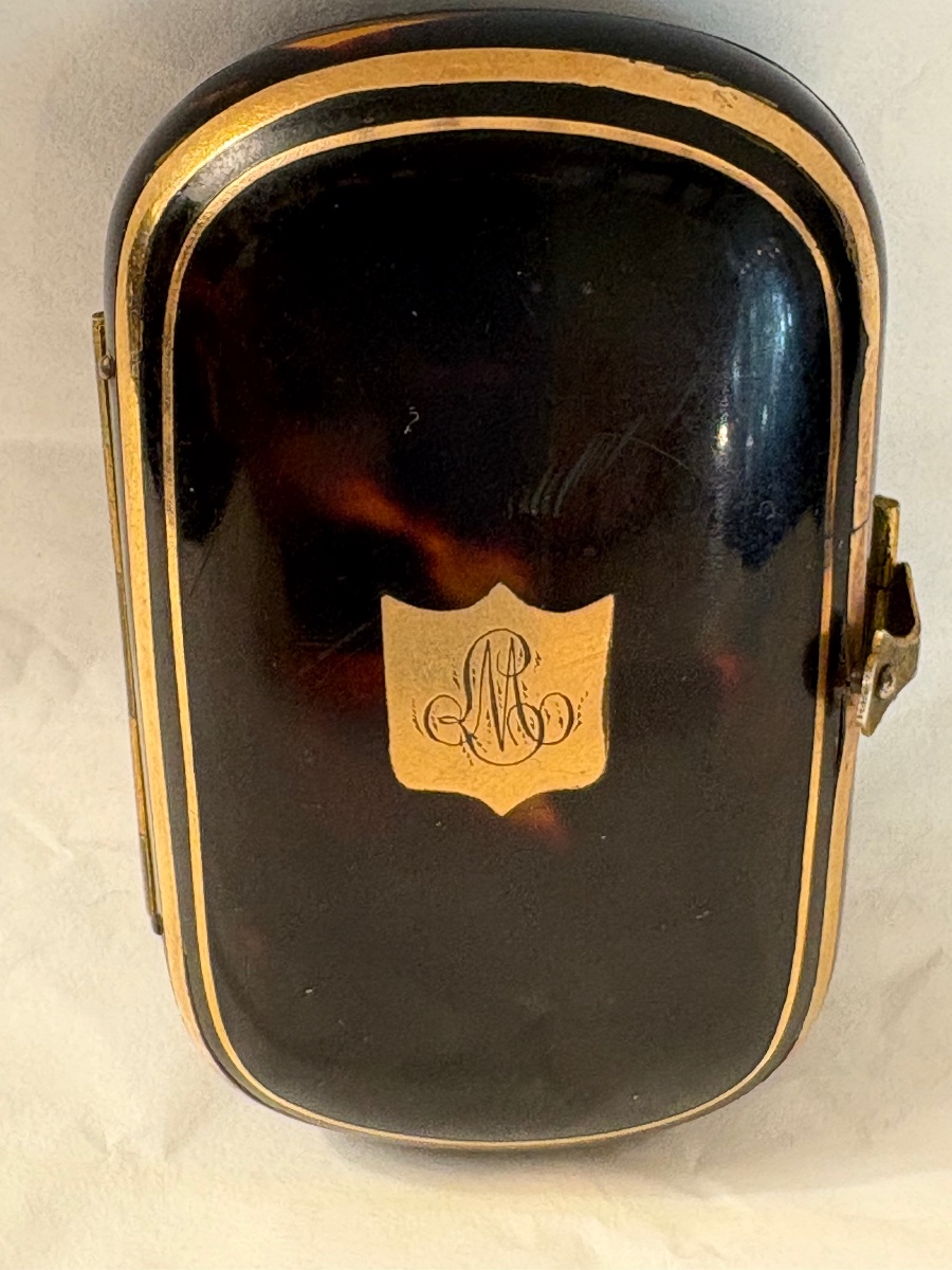 Petit porte-monnaie en écaille de tortue et or époque Napoléon 3 