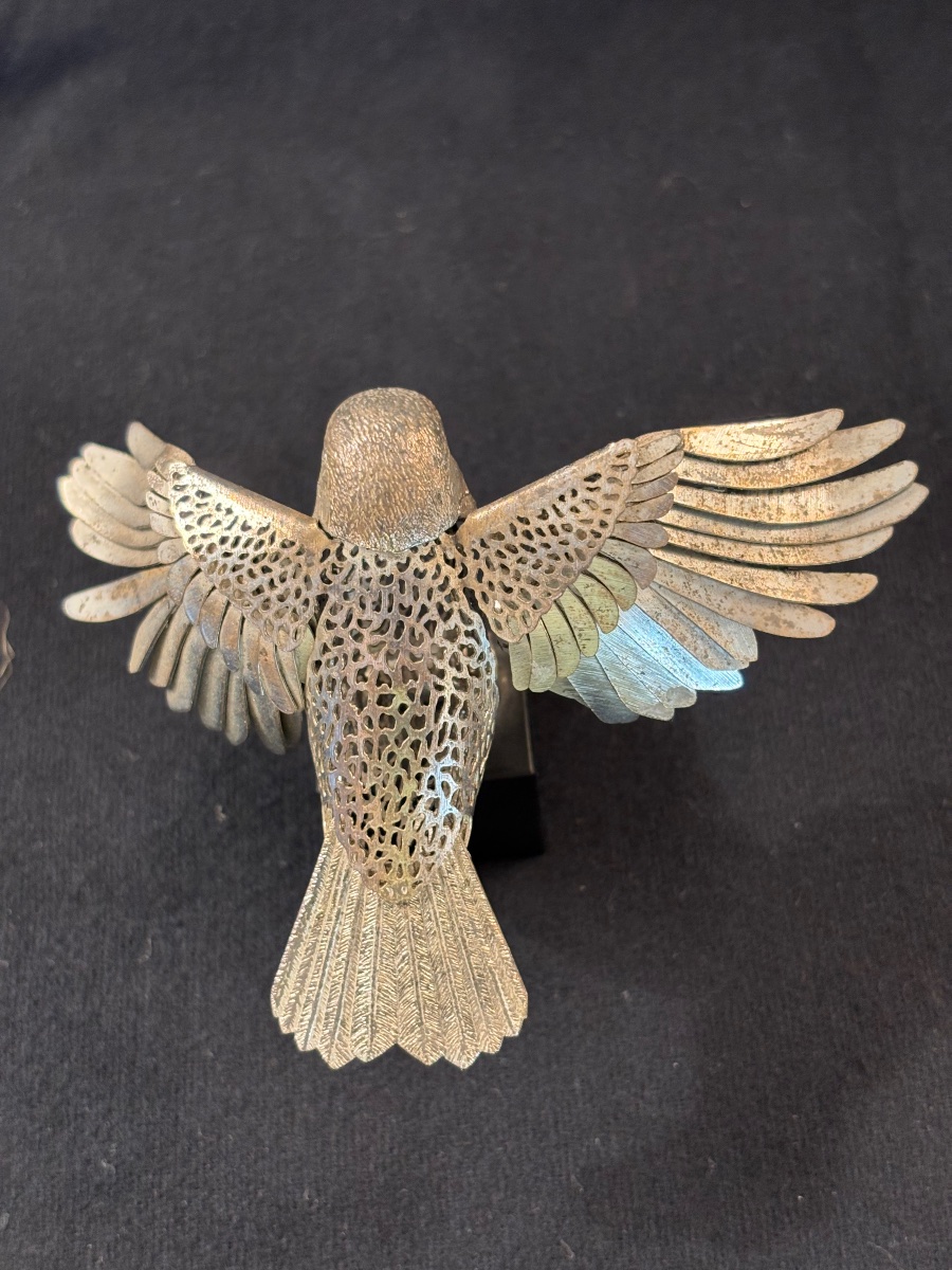 Christofle : petit oiseau aux ailes déployées en métal argenté -photo-2