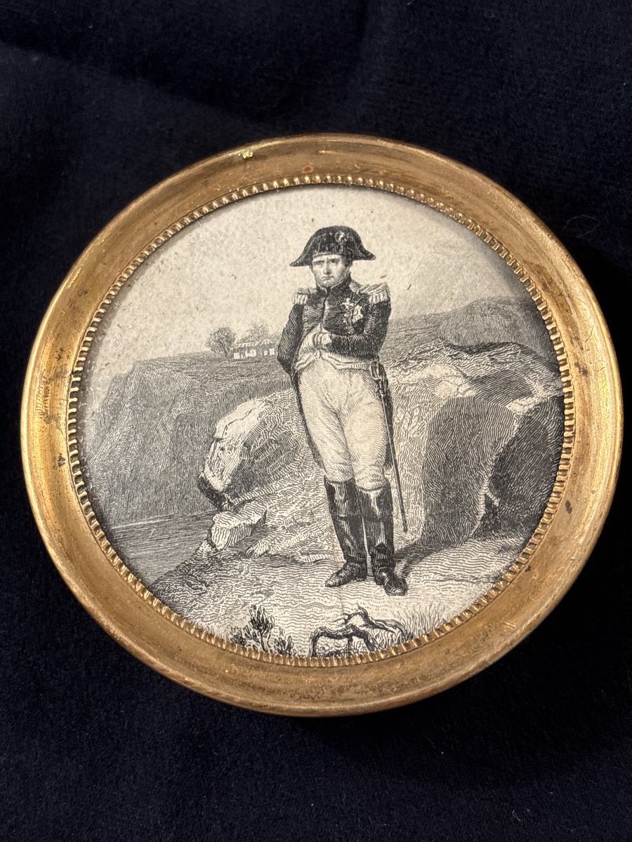 Boîte en carton bouilli , cerclage en laiton ciselé avec gravure de Napoléon 1 er -photo-2
