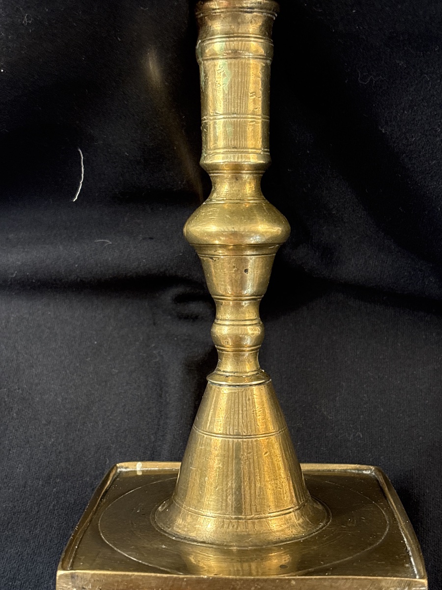 17th-century Bronze Candlestick -photo-4
