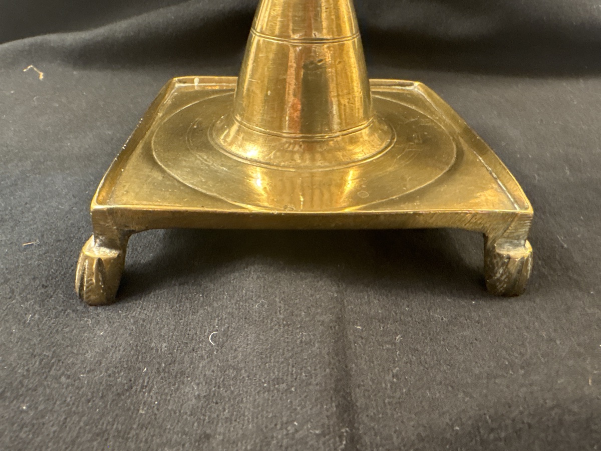 17th-century Bronze Candlestick -photo-1