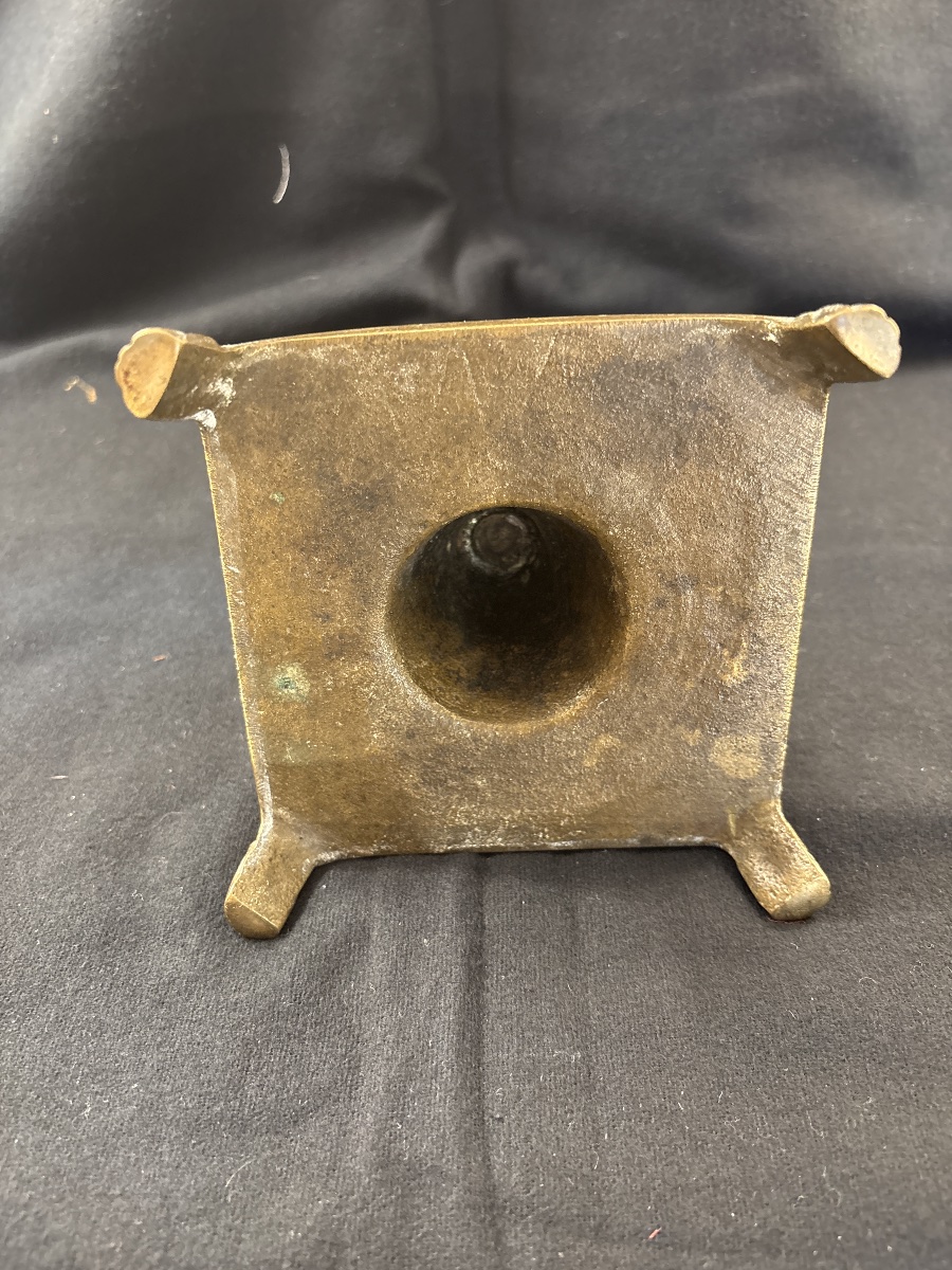 17th-century Bronze Candlestick -photo-2