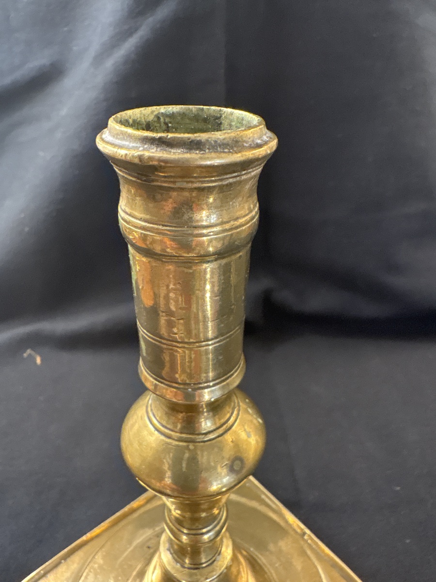 17th-century Bronze Candlestick -photo-4