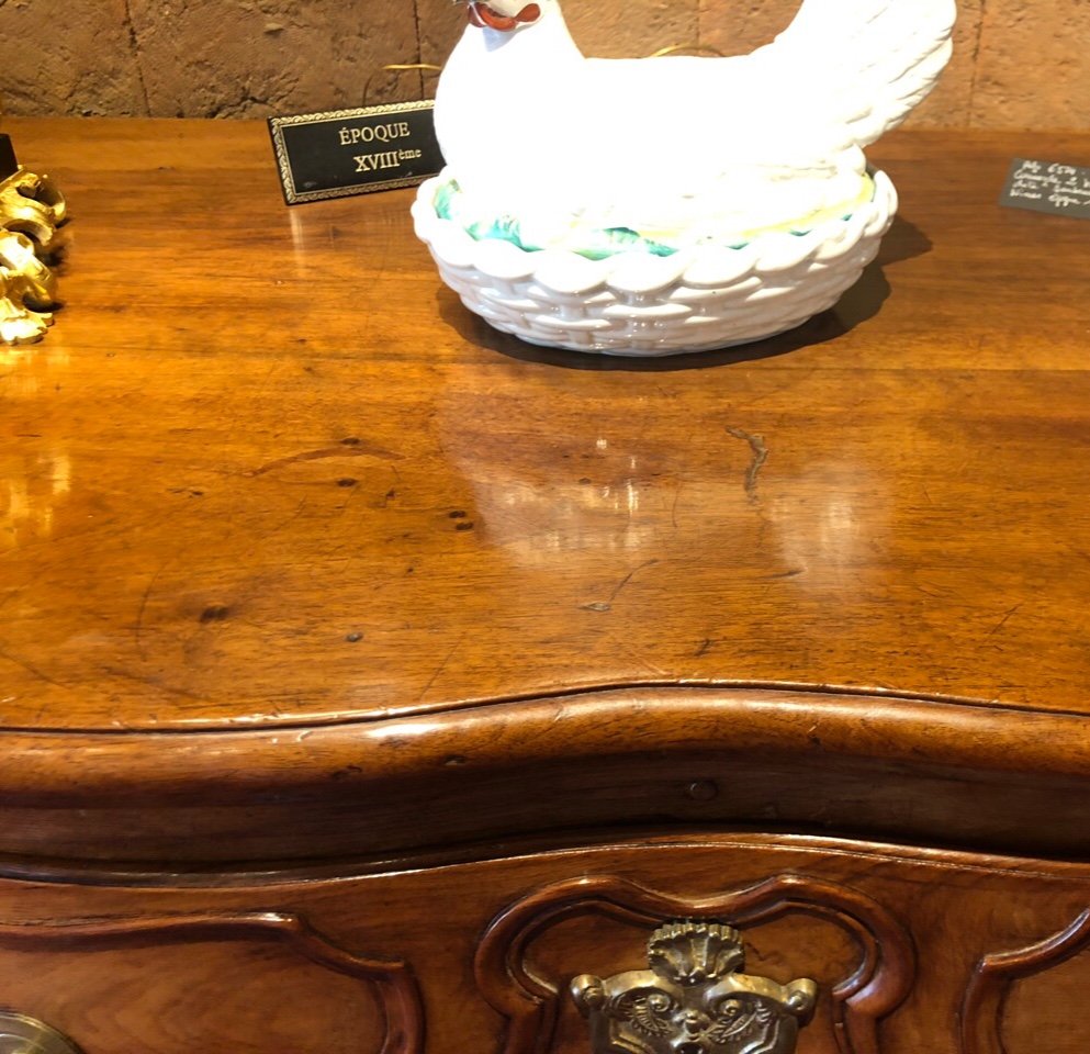 Commode Provençale dite «Sauteuse » Nimoise en Noyer 1 ère Moitié Du XVIII Eme Siècle -photo-1