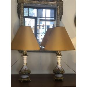 Paire de lampes à huile -  Porcelaine - Décor sur la Chasse - XIX éme siècle 