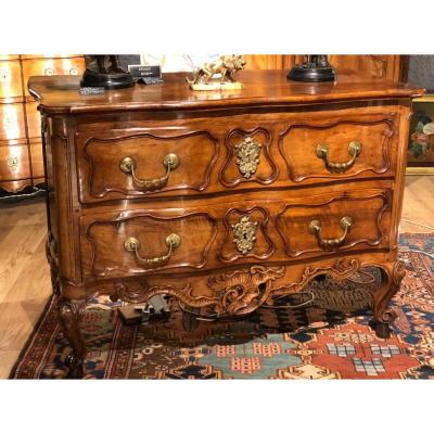 Commode Provençale dite «Sauteuse » Nimoise en Noyer 1 ère Moitié Du XVIII Eme Siècle 