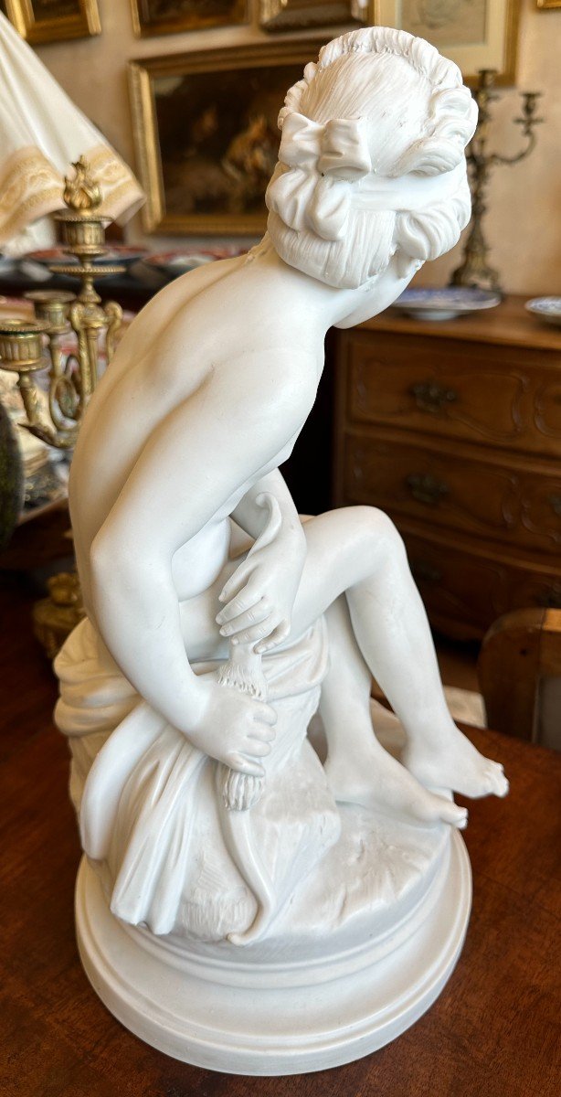 Grand Biscuit Porcelaine Psyché Cachant L'Arc De Cupidon d'Après Falconet XIXème-photo-3
