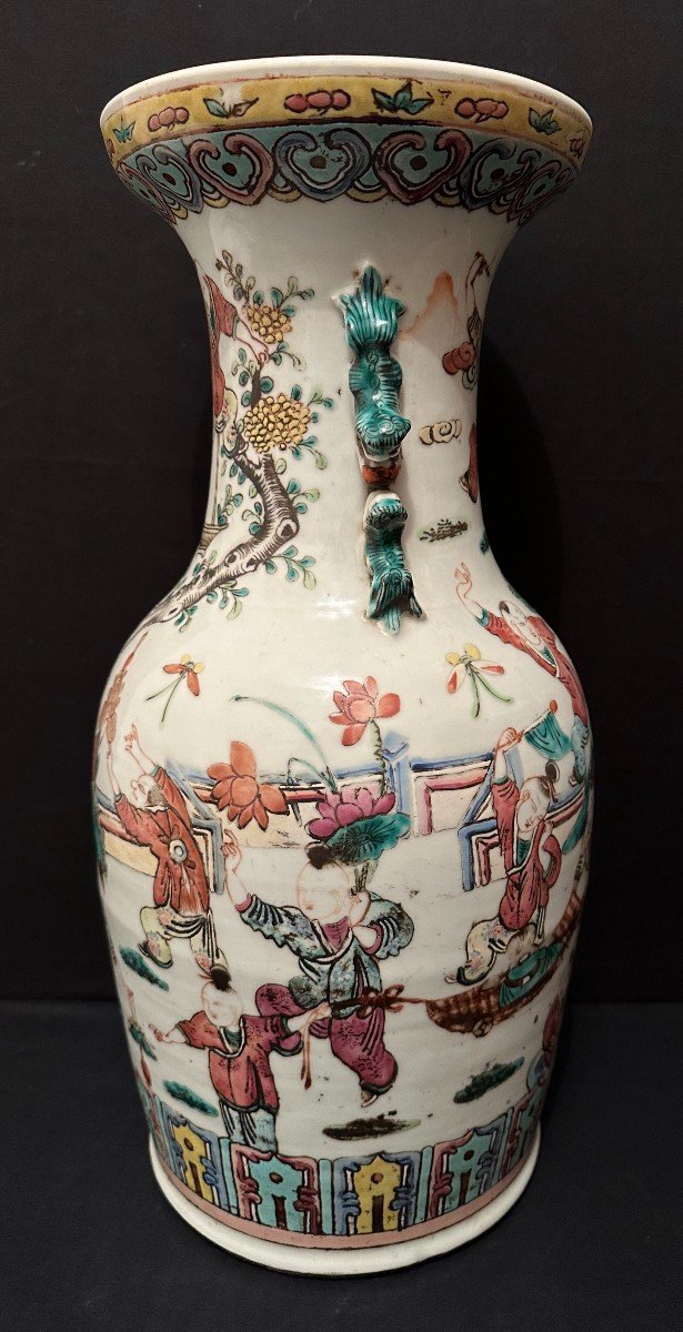 China Large Baluster Vase In Canton Porcelain Decor Mother And Children Playing Late 19th Century-photo-2