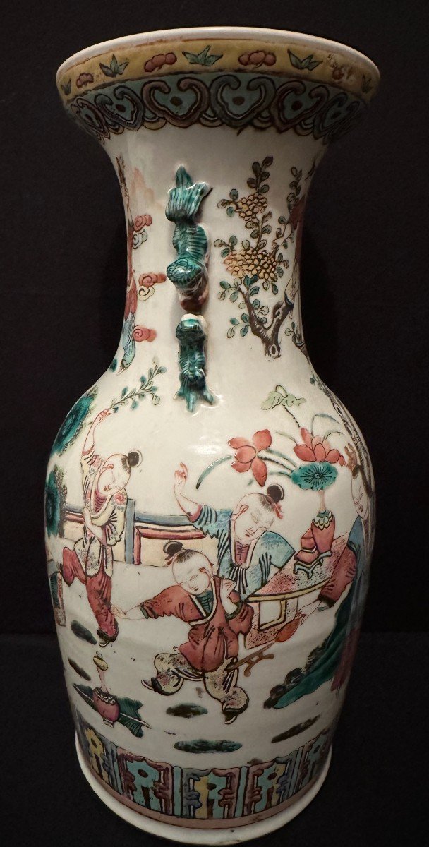 China Large Baluster Vase In Canton Porcelain Decor Mother And Children Playing Late 19th Century-photo-1