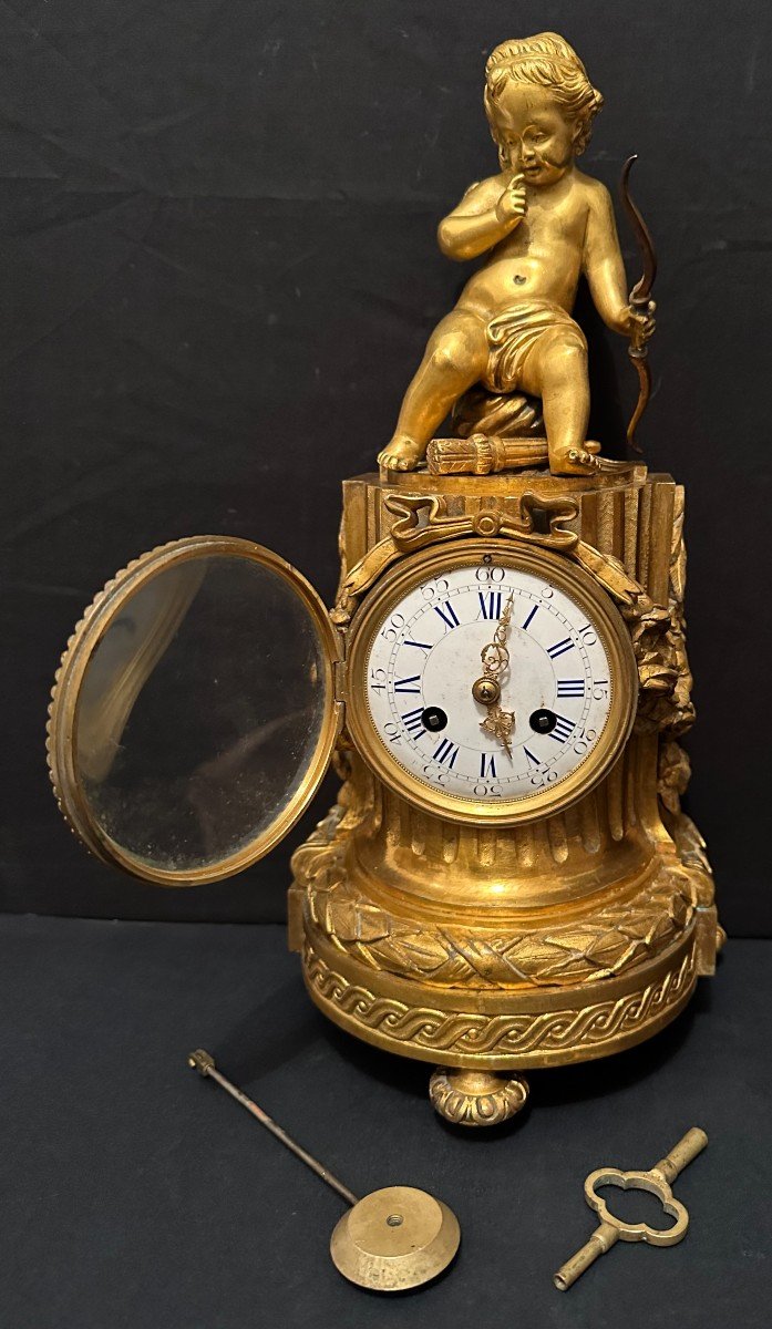 Pendule En Bronze Doré à Décor De Cupidon époque Napoléon III Milieu XIXème-photo-1