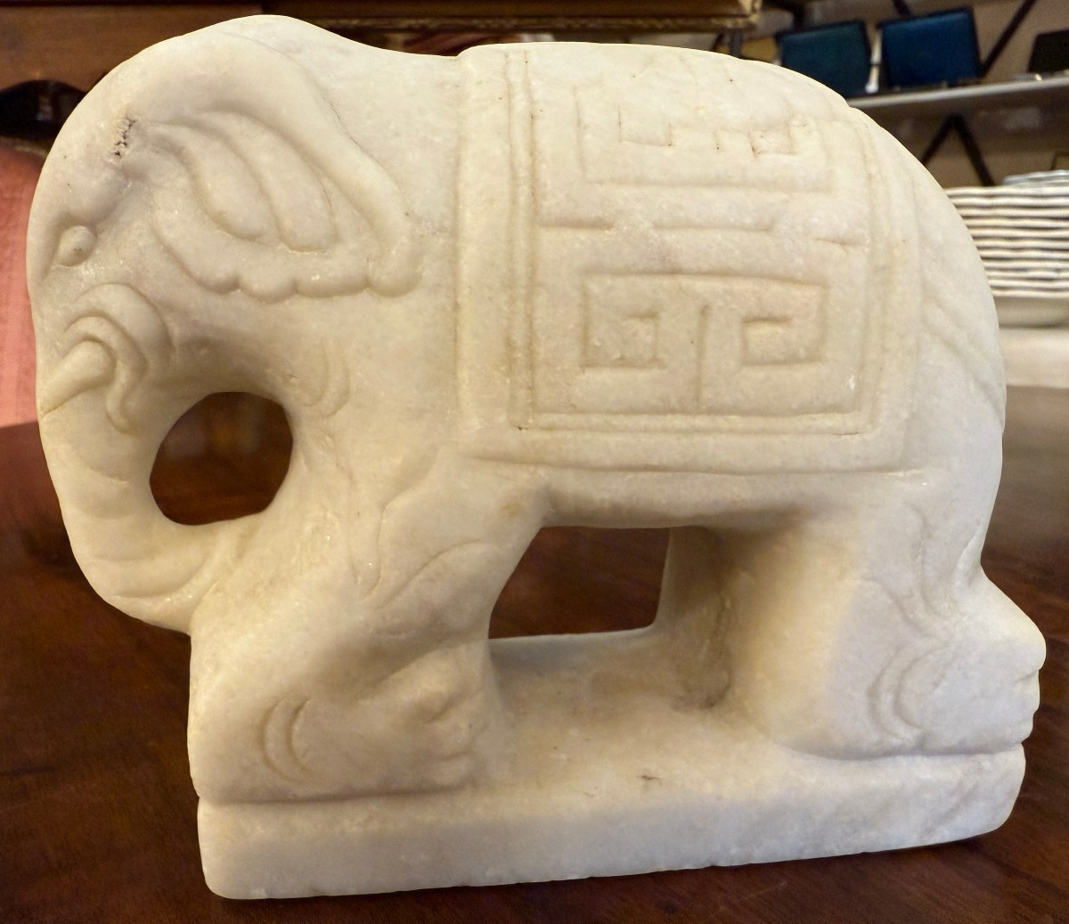 Indochine paire d'éléphants en marbre blanc vers 1930-photo-1