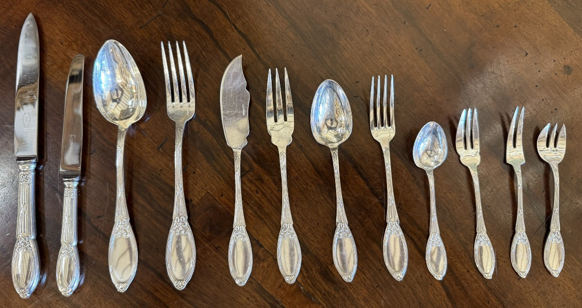 Importante ménagère 159 pièces modèle au ruban style Louis XVI  Orfèvrerie Boulenger Paris