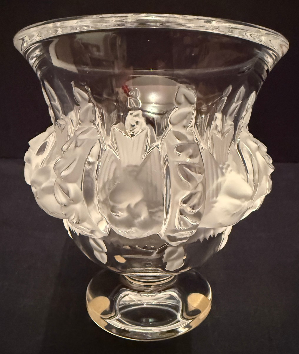 Lalique Crystal Vase With  Birds , Dampierre Model, 1848