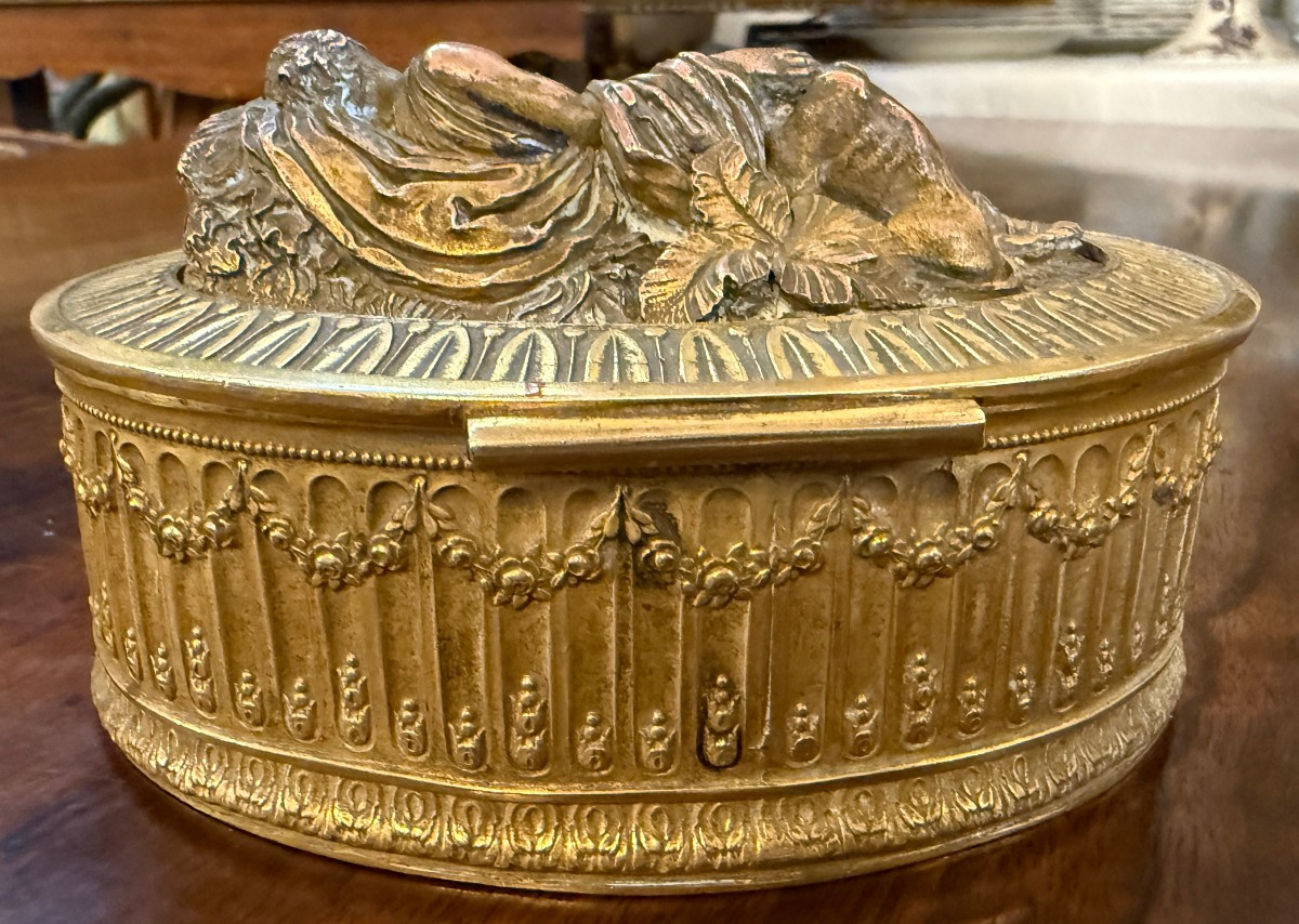 Boîte à bijoux bronze doré Diane endormie d'après Clodion fin XIXème-photo-5