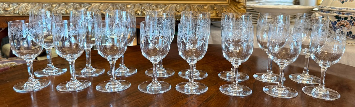 Baccarat service de 8 verres à eau et 8 verres à vin rouge en cristal modèle Sévigné état neuf -photo-2