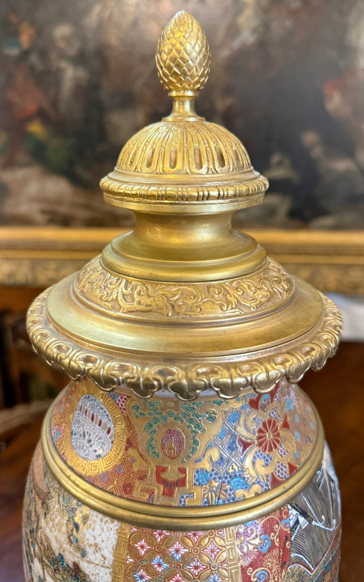 Important Pair Of Satsuma Faience Vases Mounted In Bronze, Japan, Meiji Period, Circa 1880 -photo-7