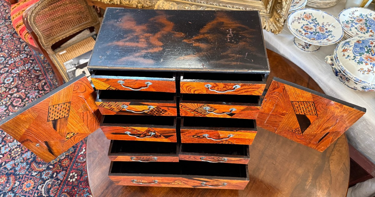 Cabinet en laque du Japon  , marqueterie Yosegi et nacre fin XIXème-photo-6