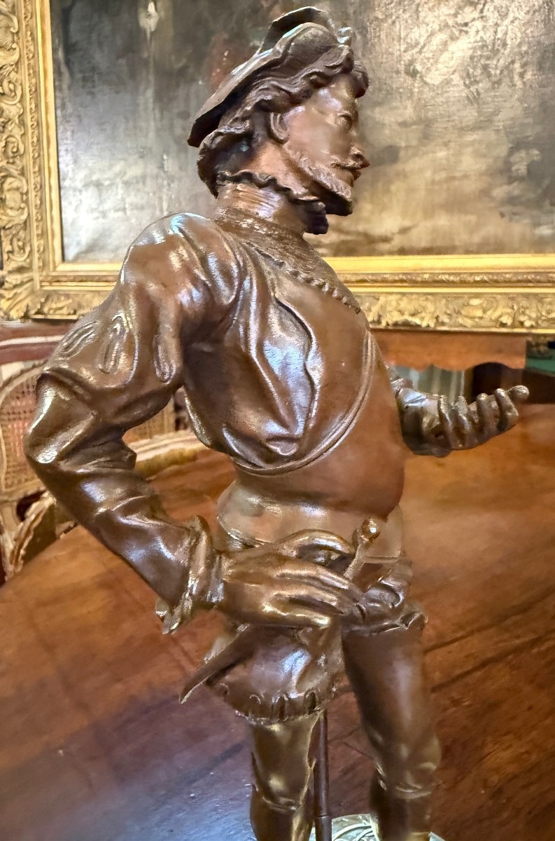 Petite sculpture bronze gentilhomme renaissance au plastron lisant un billet  par Alfred Barye -photo-6