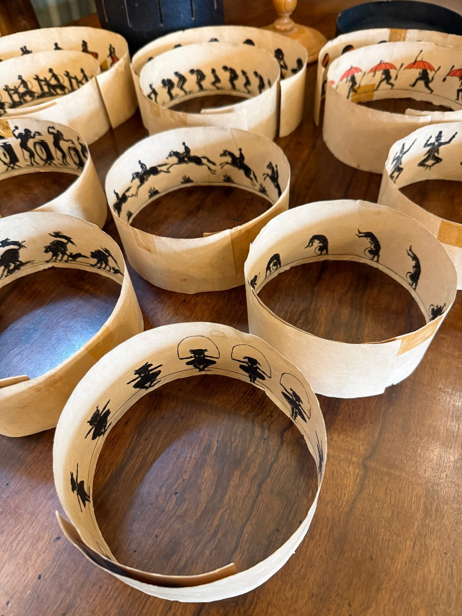 Zootrope d'après George Horner avec 12 bandes d'animation vers 1850-photo-6