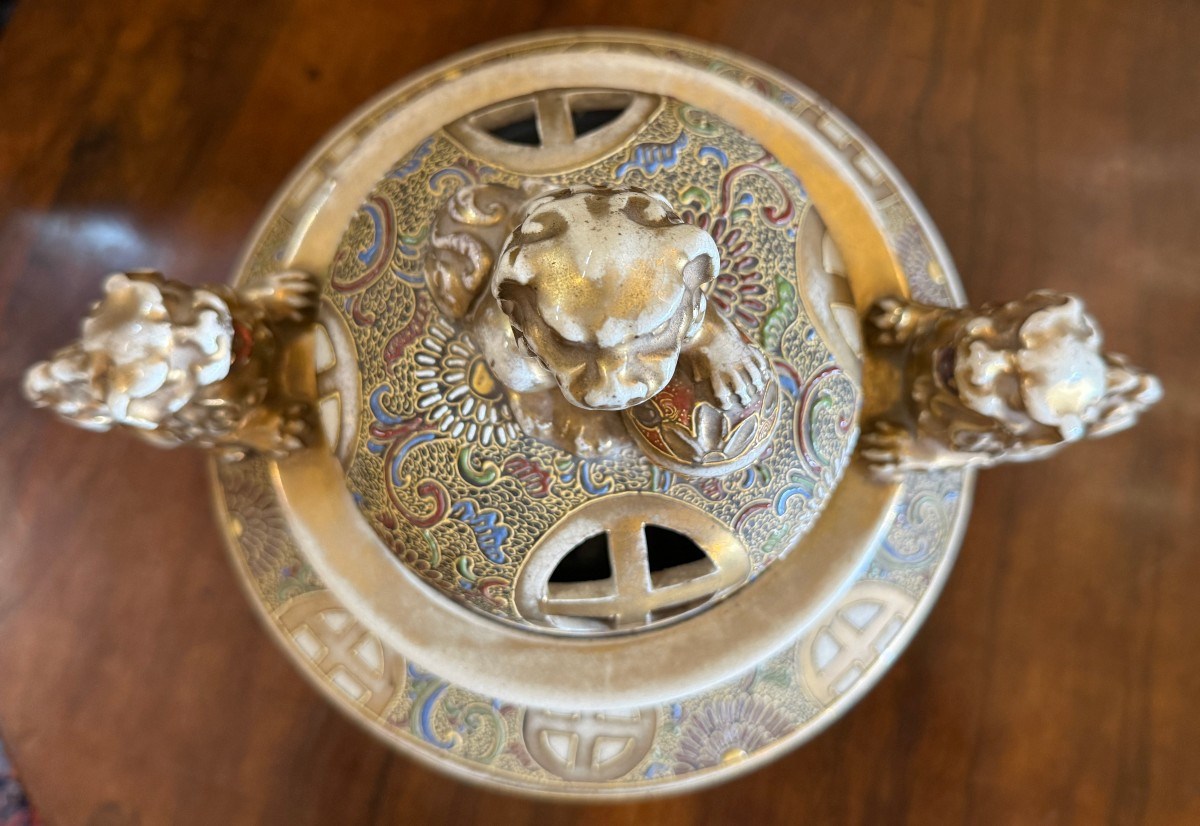 Important brûle-parfum en faïence de Satsuma Japon époque Meiji fin XIXème 45 cm-photo-5