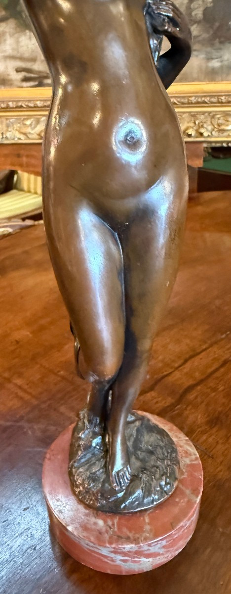 Small Bronze Sculpture Of A Nude Venus Emerging From The Bath By Eberlein Late 19th Century-photo-3