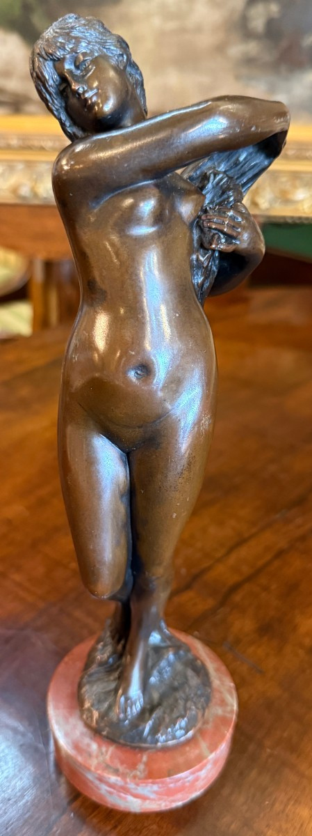 Small Bronze Sculpture Of A Nude Venus Emerging From The Bath By Eberlein Late 19th Century