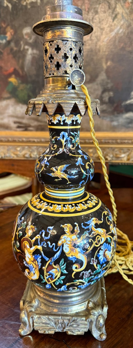 Gien paire de lampes à pétrole en faïence décor renaissance fond noir fin XIXème-photo-1