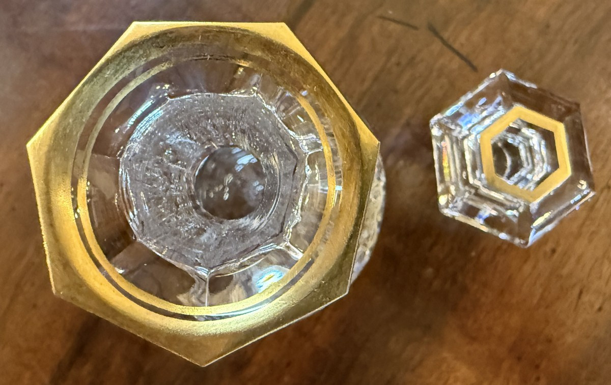 Baccarat carafe à liqueur modèle Harcourt Empire en cristal doré .-photo-2