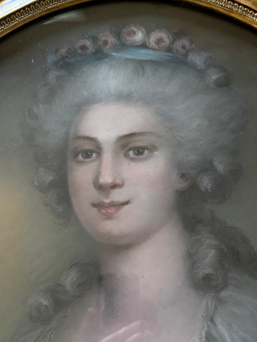 Grand pastel portrait de jeune femme élégante aux roses dans le goût du XVIIIème-photo-1