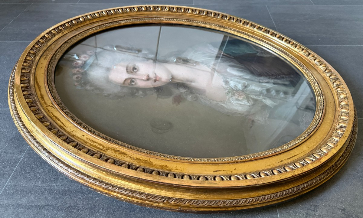 Grand pastel portrait de jeune femme élégante aux roses dans le goût du XVIIIème-photo-3