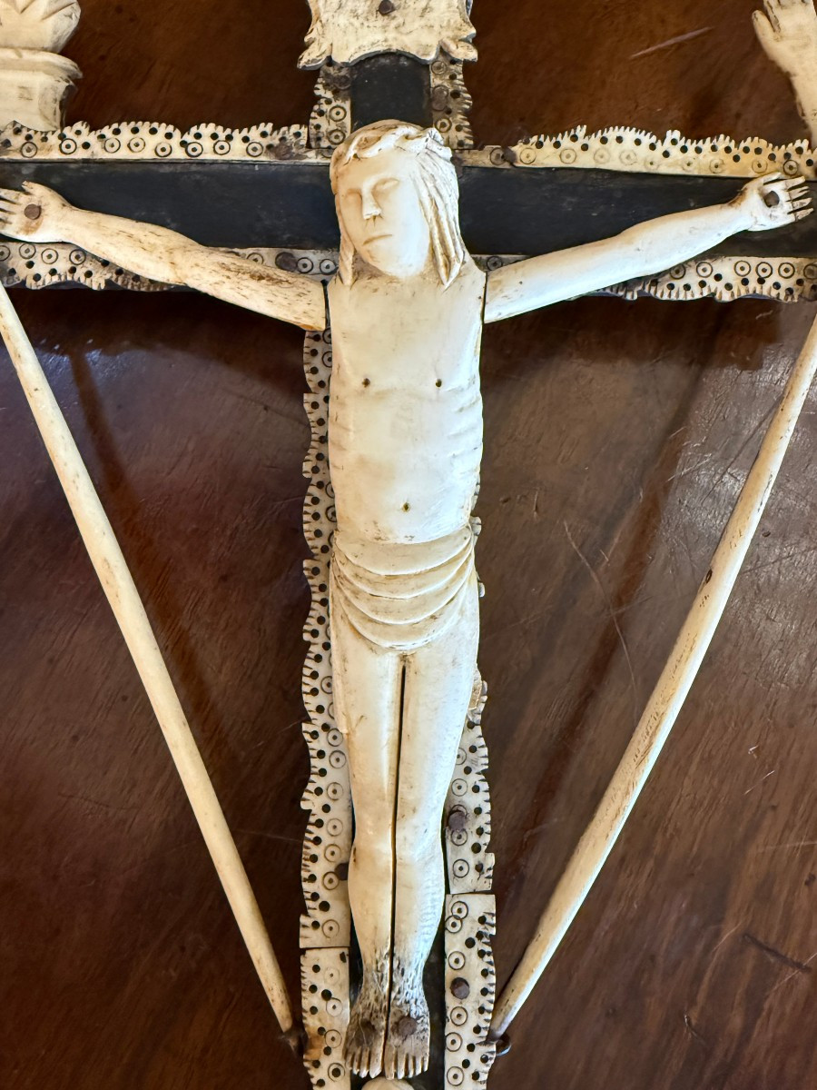 Christ On The Cross , Mary , Mary Magdalene And Attributes Of The Passion Art Populaire Os XIXème-photo-3
