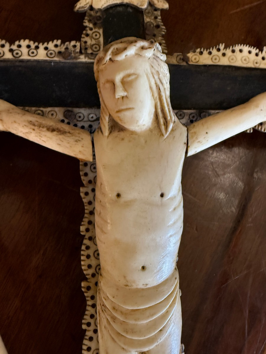 Christ On The Cross , Mary , Mary Magdalene And Attributes Of The Passion Art Populaire Os XIXème-photo-5
