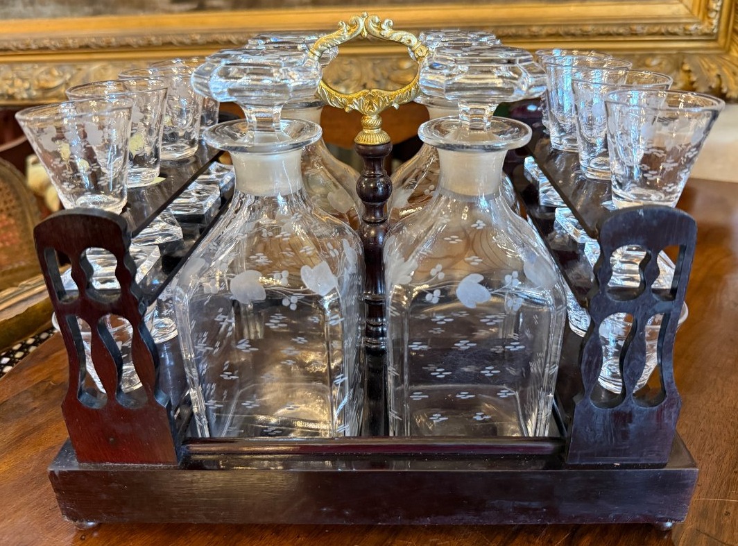 Cave à liqueur marqueterie Boulle et  cristal époque Napoléon III milieu XIXème-photo-1