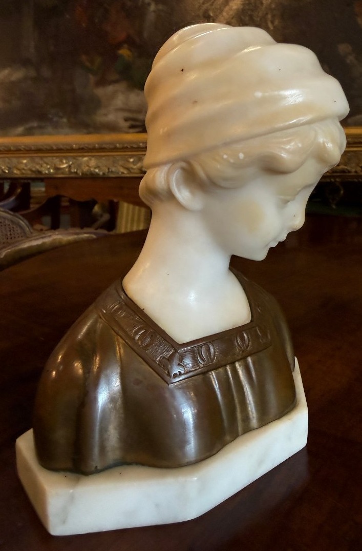 Small Bust Sculpture Of A Young Woman In Alabaster, Gilded Bronze, And Marble By René Maquet, Late 19th Century-photo-2